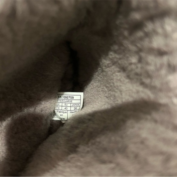 ✨NEW UGG Uggs REMORA CRYSTALS BUCKLE Suede Boots Stormy Grey Taupe 9 - Picture 9 of 10